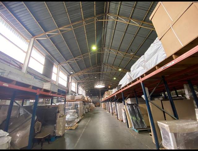 8,000M² WAREHOUSE TO LET IN INDUSTRIA WEST